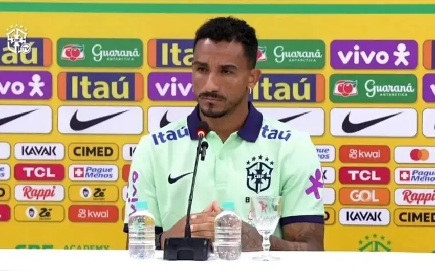 Danilo é capitão da seleção brasileira