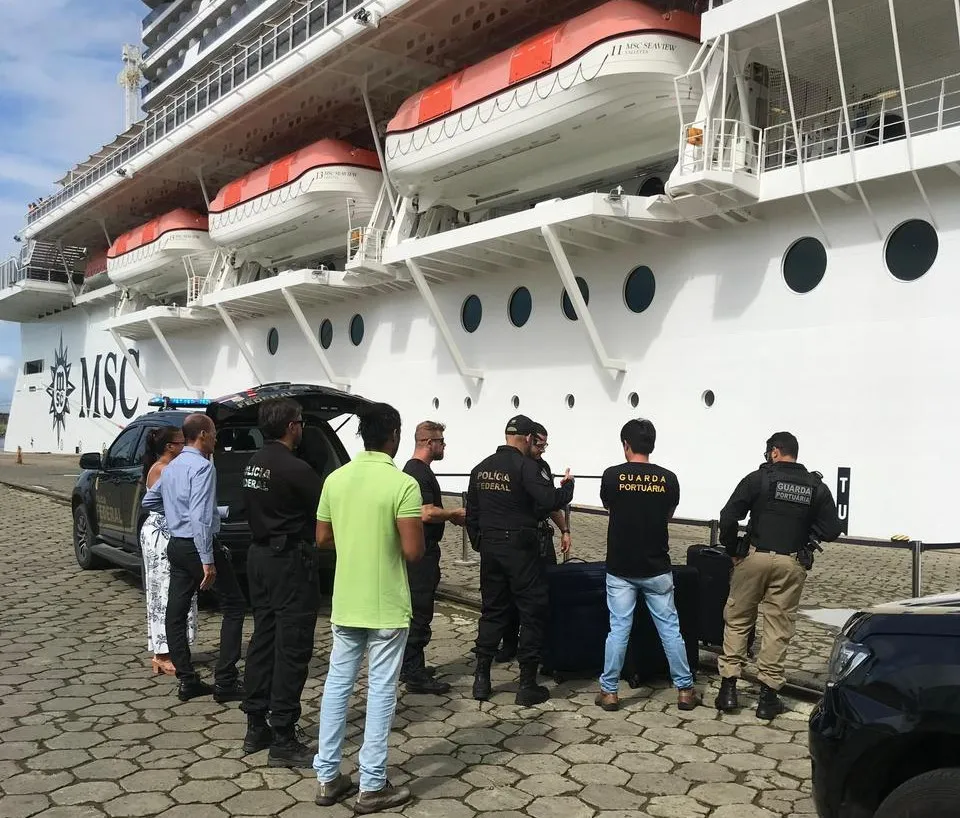 Agentes da Guarda Portuária apoiaram a Polícia Federal na apreensão das drogas e prisão dos suspeitos