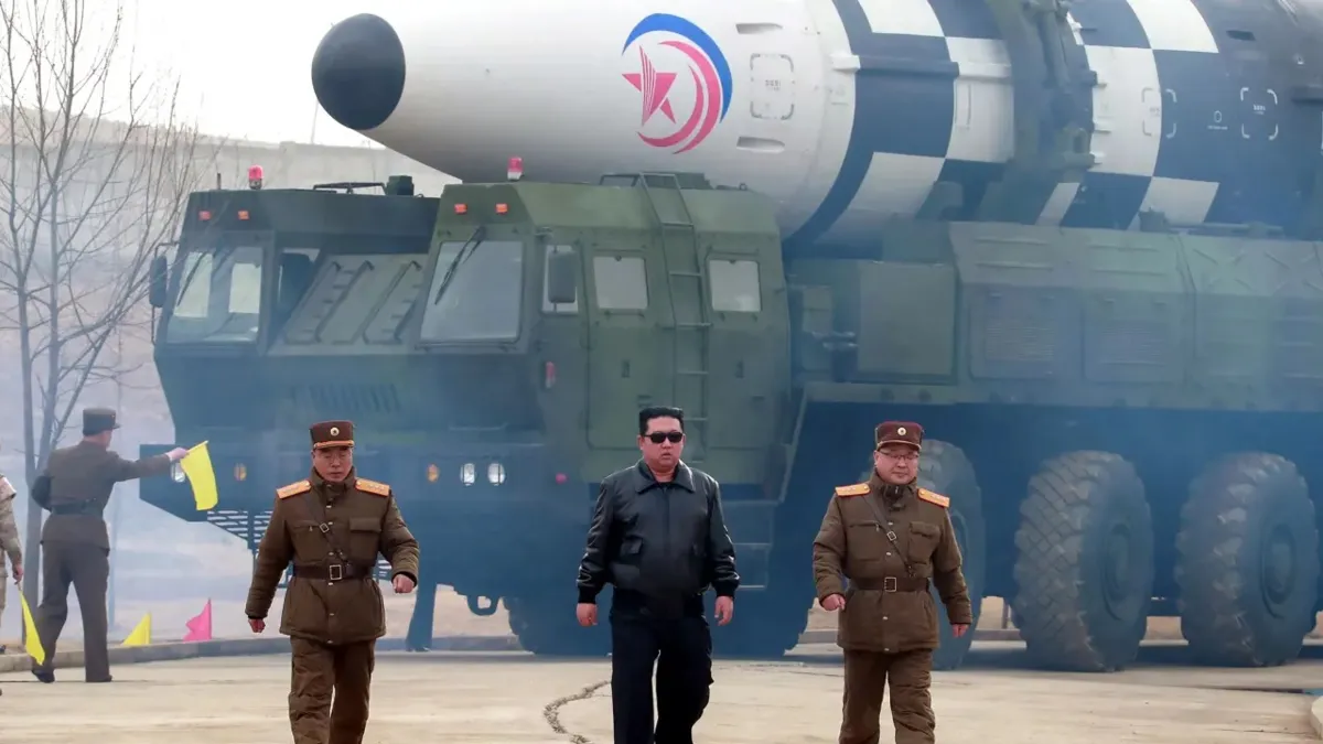 Imagem ilustrativa da imagem Coreia do Norte aprova 'ogiva supergrande', segundo agência estatal