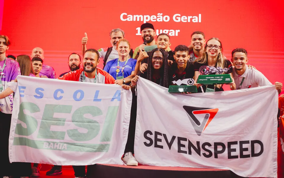 Equipe Sevenspeed sobe ao 1º no pódio do Festival SESI de Educação, em Brasília