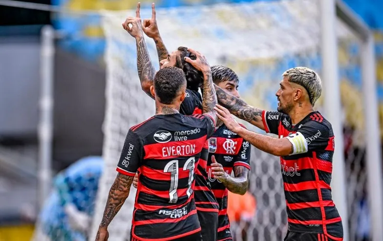 Flamengo vence jogo de ida do Carioca