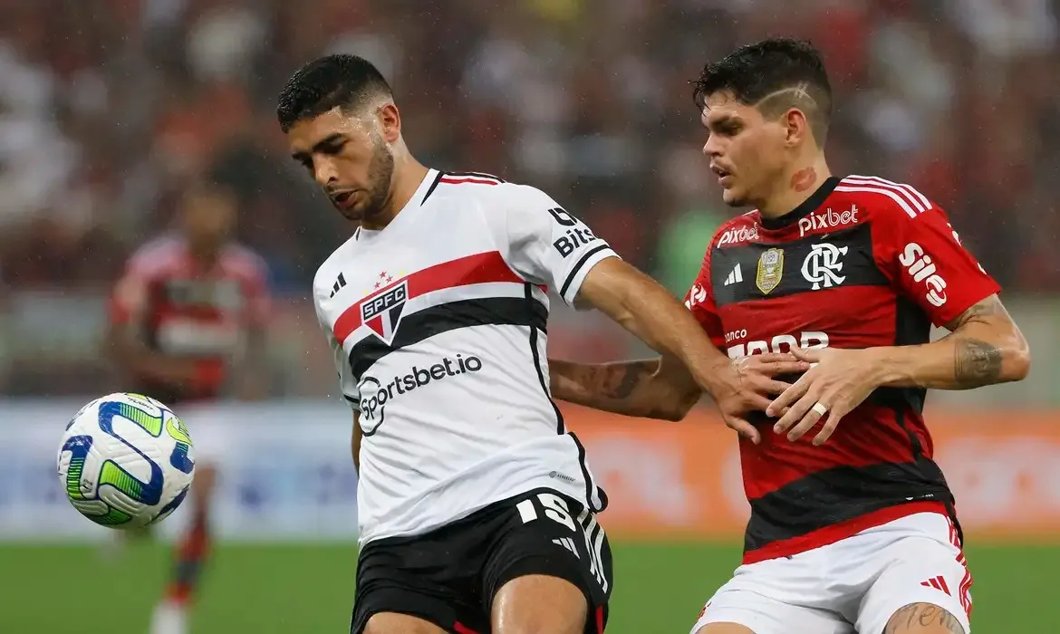 Flamengo e São Paulo se enfrentam nesta quarta