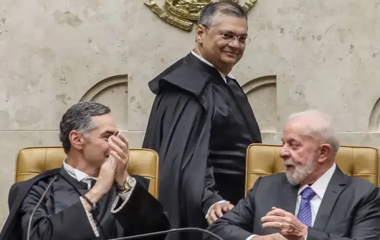 Presidente Lula acompanhou a posse de Flávio Dino no STF