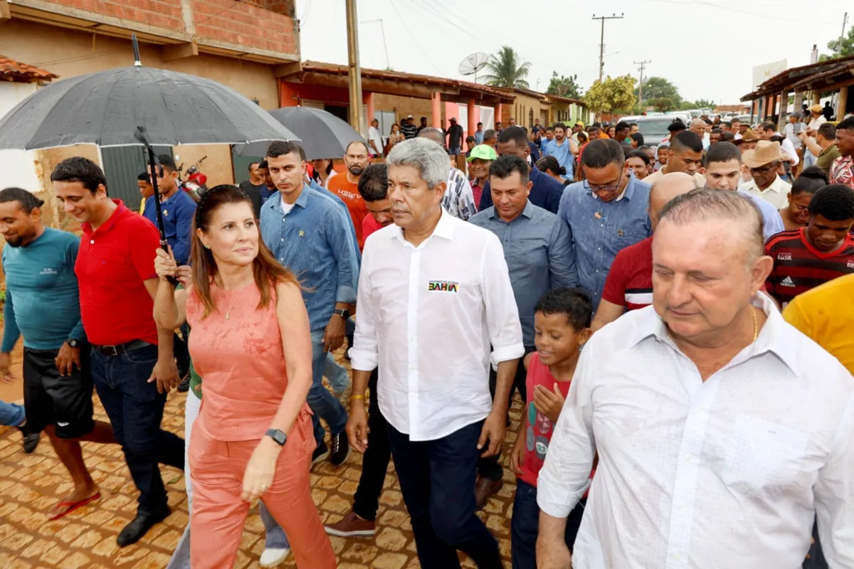 Governador Jerônimo Rodrigues esteve com o presidente da Alba, Adolfo Menezes, anunciando investimentos em Campo Formoso