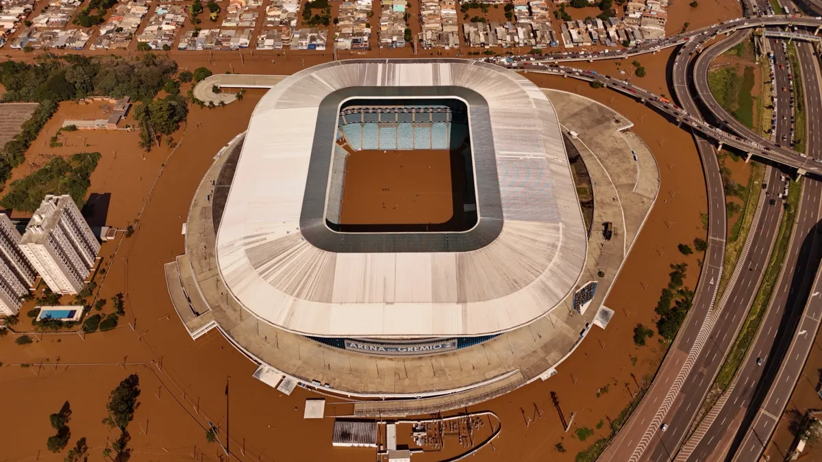 Arena Grêmio tomada pelas águas da chuva