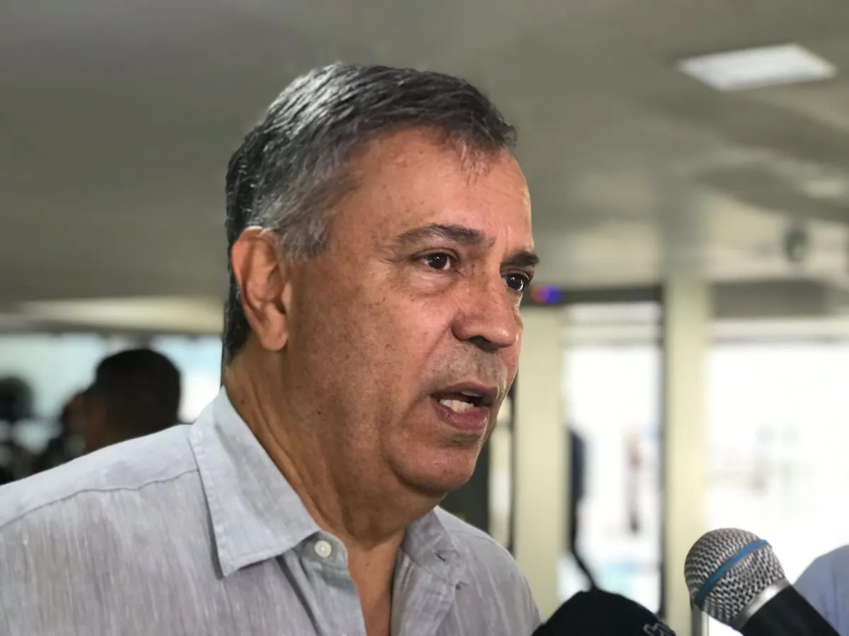 "Partido independente, sem coligação e sem aliança com ninguém", diz Félix sobre PDT