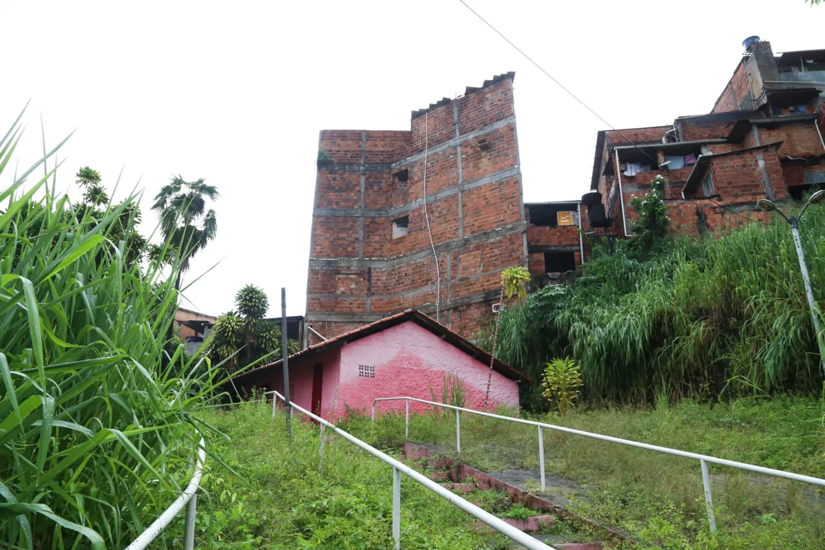 Demolição exige cuidado, pois se for mal executada, pode comprometer o terreiro – em especial a Casa de Omolu