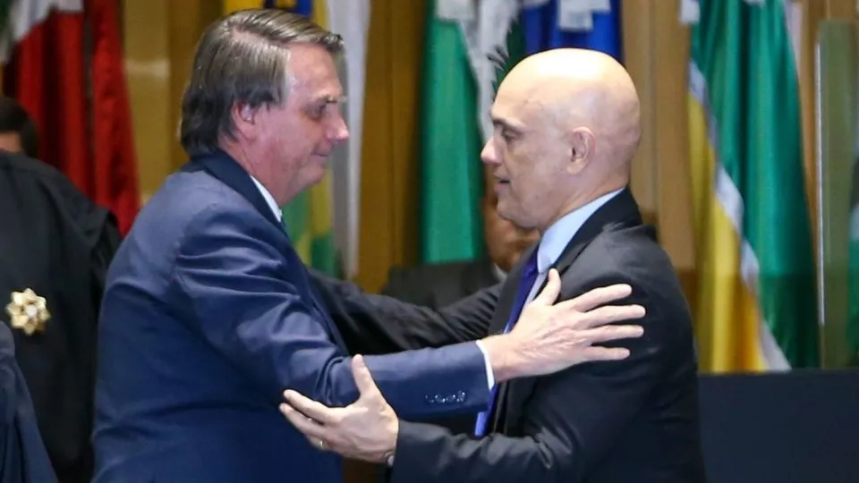 Bolsonaro foi presidente da República e Alexandre de Moraes é ministro do STF