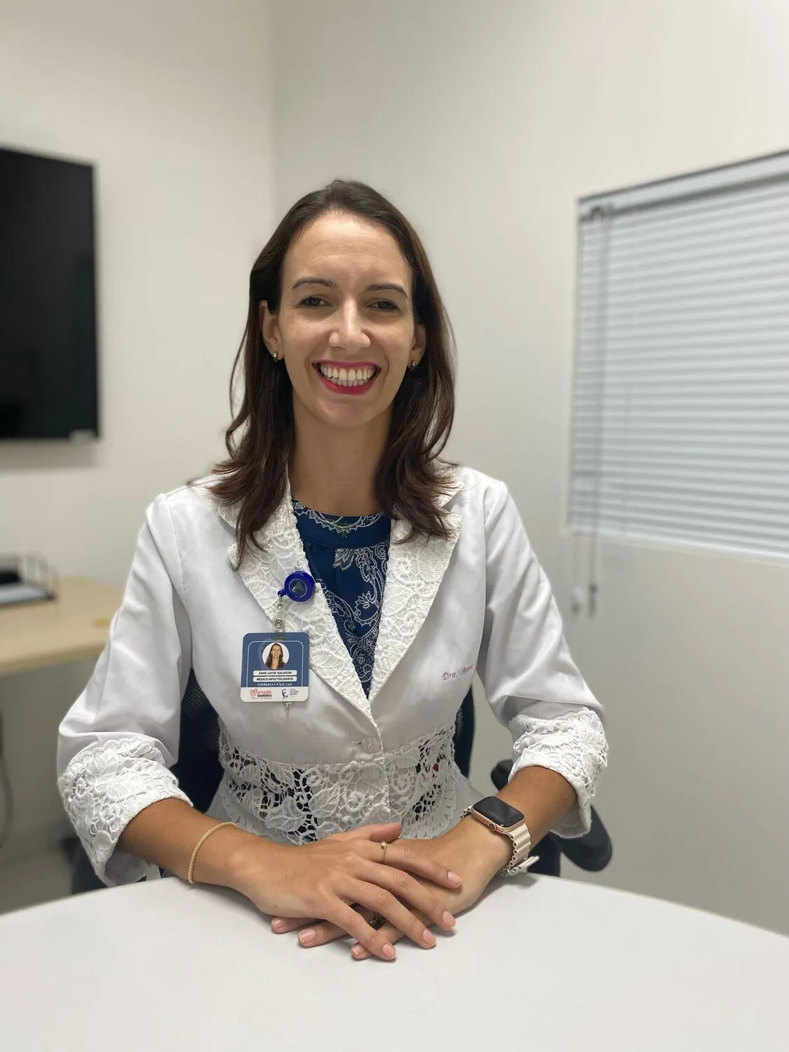 Infectologista pediátrica Anne Galastri, do hospital Martagão Gesteira
