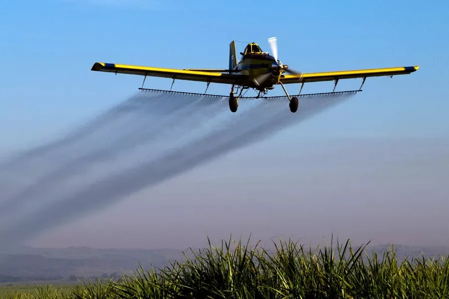 Marcelino Galo deseja proibir a pulverização aérea de agrotóxicos nas plantações da Bahia
