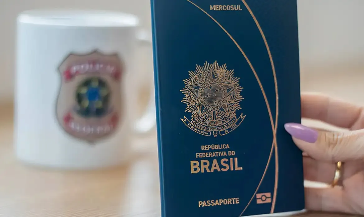 PF restabeleceu serviço online de agendamento de emissão de passaporte
