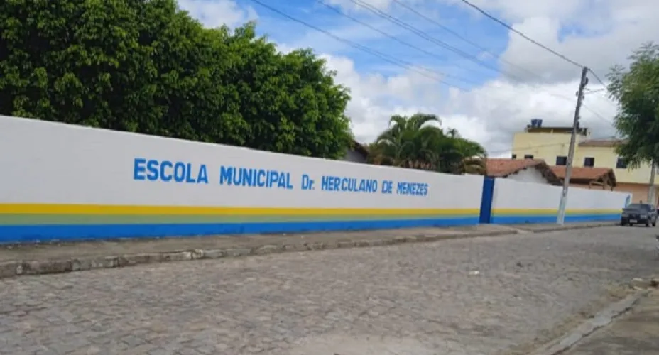 Escola municipal Dr. Herculano de Menezes  localizada em Filadélfia, centro-norte da Bahia