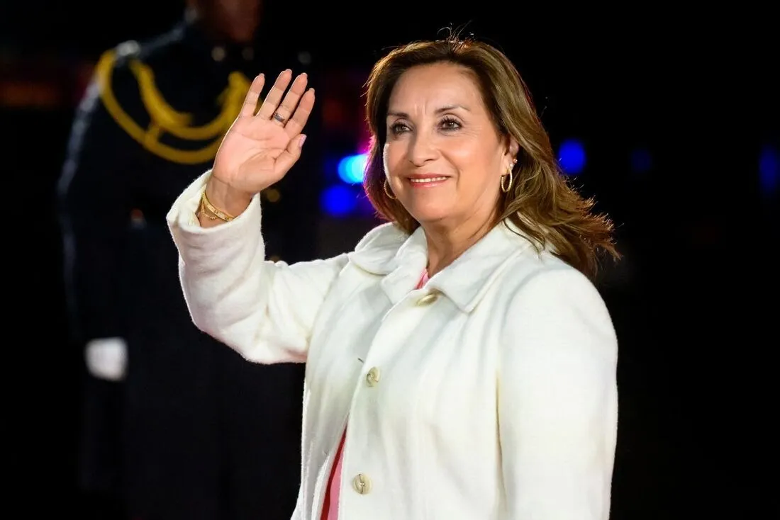 Presidente do Peru, Dina Boluarte fala sobre escândalo do Rolex