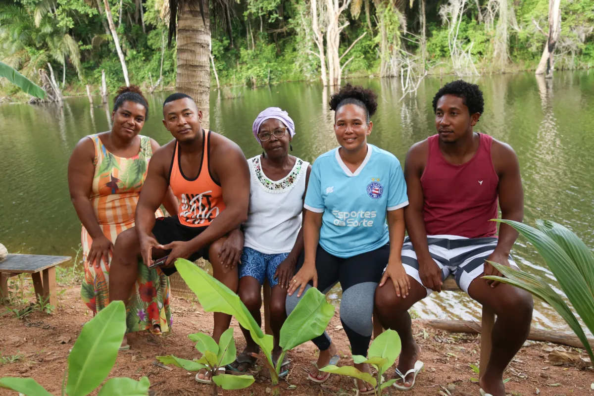 Integrantes da comunidade quilombola Quingoma, na Região Metropolitana de Salvador, lutam por políticas públicas para a população local