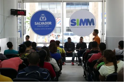 Imagem ilustrativa da imagem Simm oferece 61 vagas em Salvador; confira