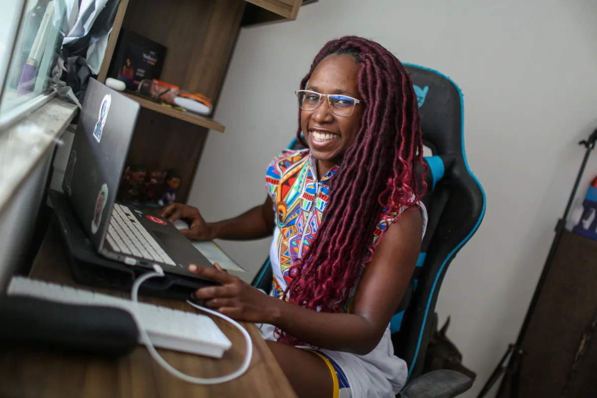Karine Oliveira é dona da startup Wakanda Educação Empreendedora