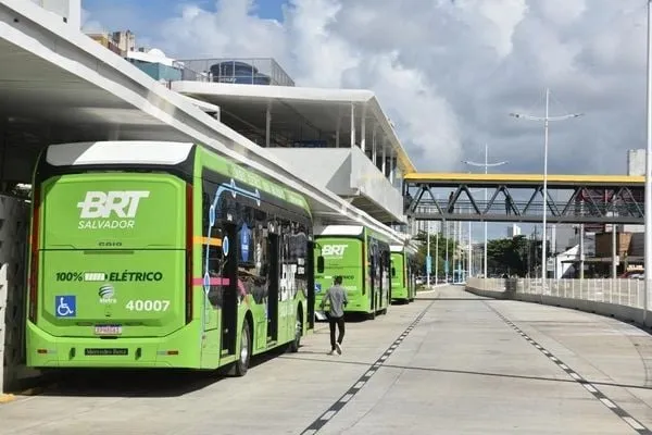 Bruno Reis também faz apresentação das informações sobre a mais nova linha do BRT, a B4, que vai conectar a Estação Pituba ao terminal da Lapa