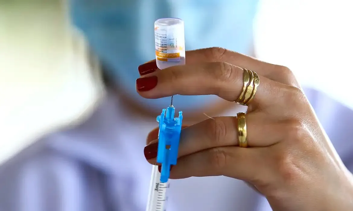 Imagem ilustrativa da imagem Vacinação contra HPV tem baixa adesão no Brasil