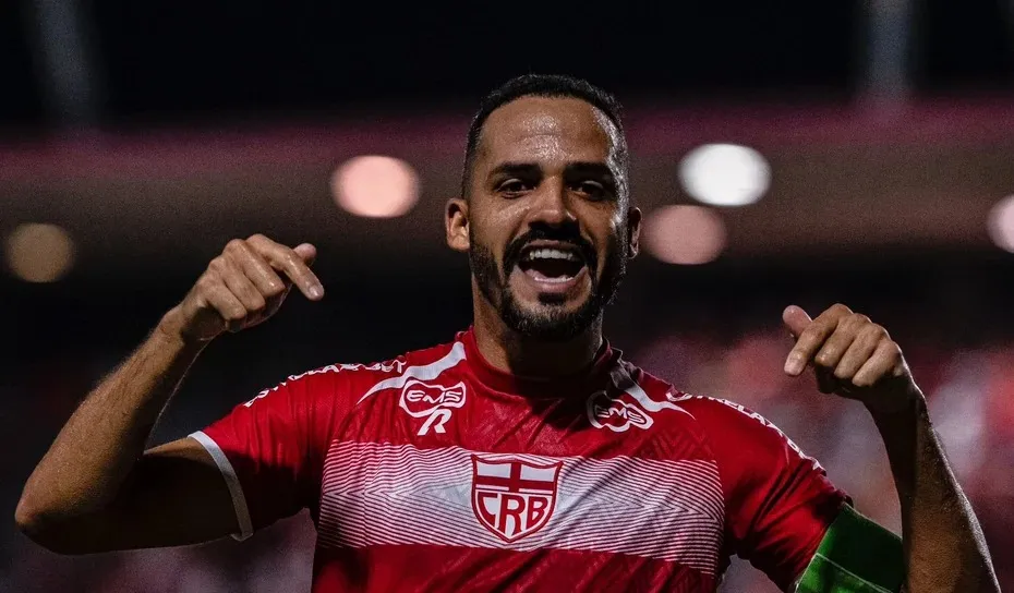 Anselmo Ramon é artilheiro do CRB em 2024, com 13 gols