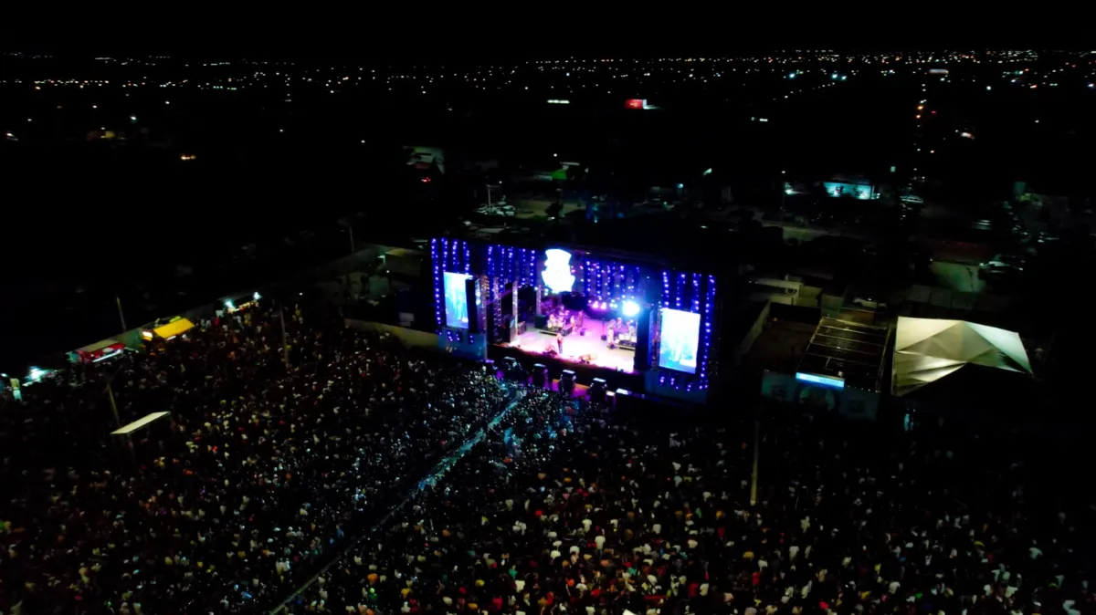 Celebração começou por volta das 19h