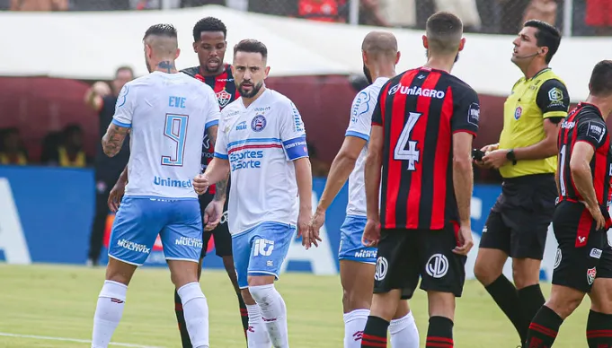 Vitória 3 x 2 Bahia na 7ª rodada do Campeonato Baiano de 2024.