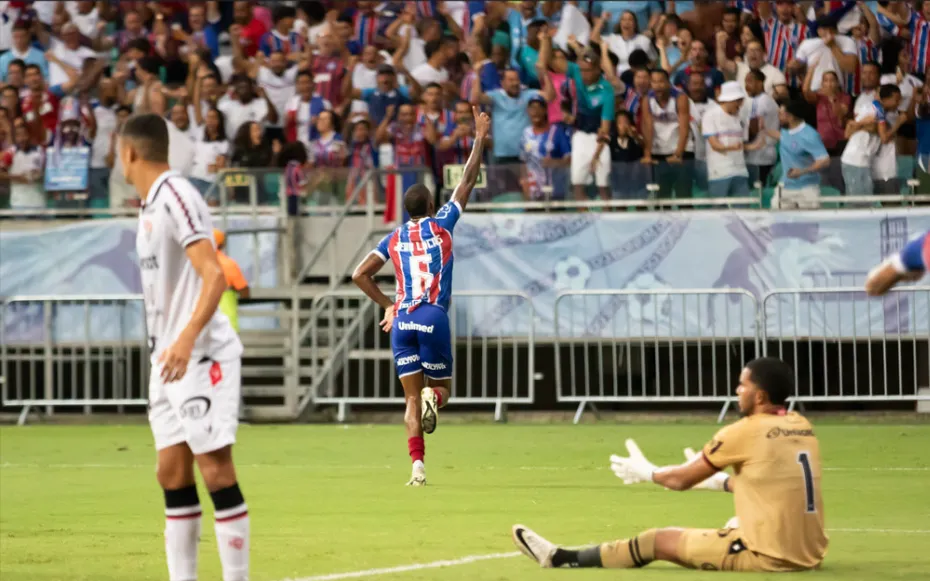 Jean Lucas comemorando o gol marcado no Ba-Vi desta quarta-feira, 20.