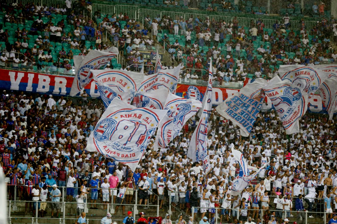 Torcida do Bahia contra o Fluminense