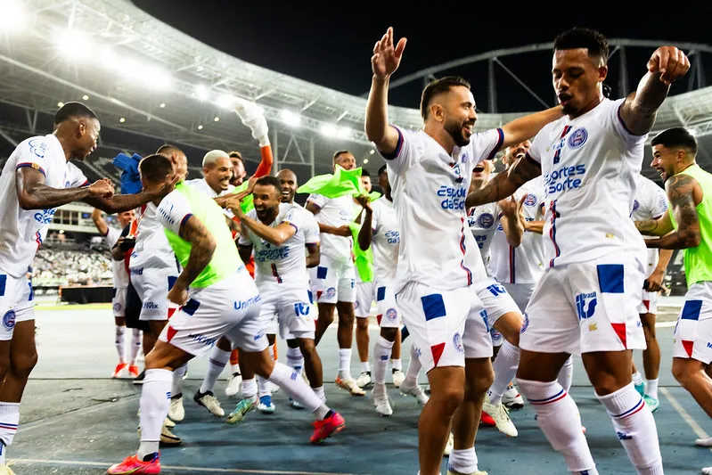 Jogadores do Bahia comemorando o triunfo sobre o Botafogo no último domingo, 5.