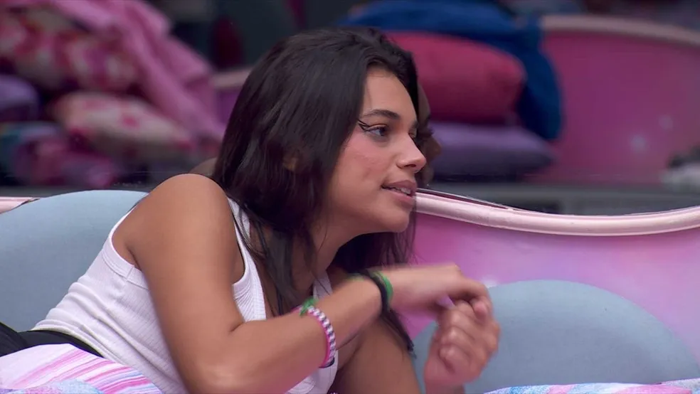 Alane criticou a postura de Davi na briga com Beatriz