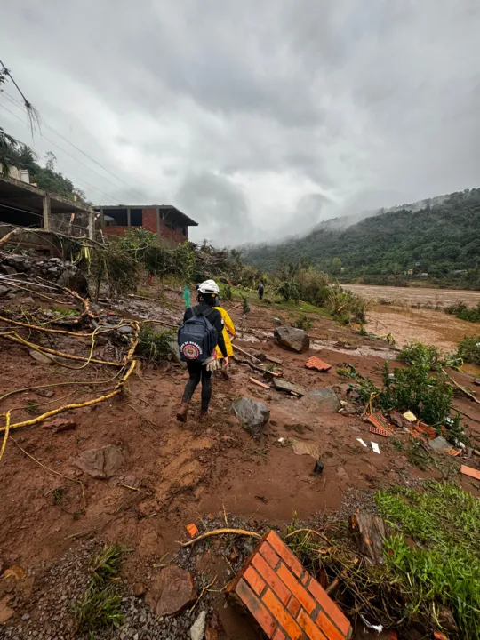 Estado vem sofrendo com um temporal que já causou diversos estragos,