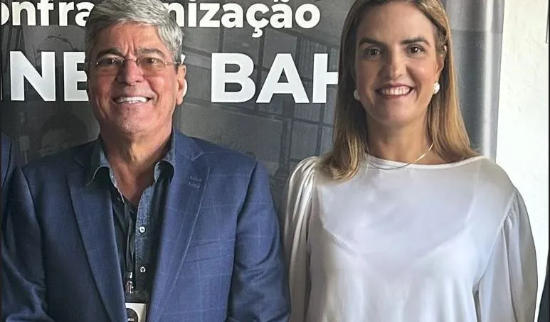 Carlos Falcão, presidente do Business Bahia, e Mila Paes, secretaria de Desenvolvimento Econômico de Salvador