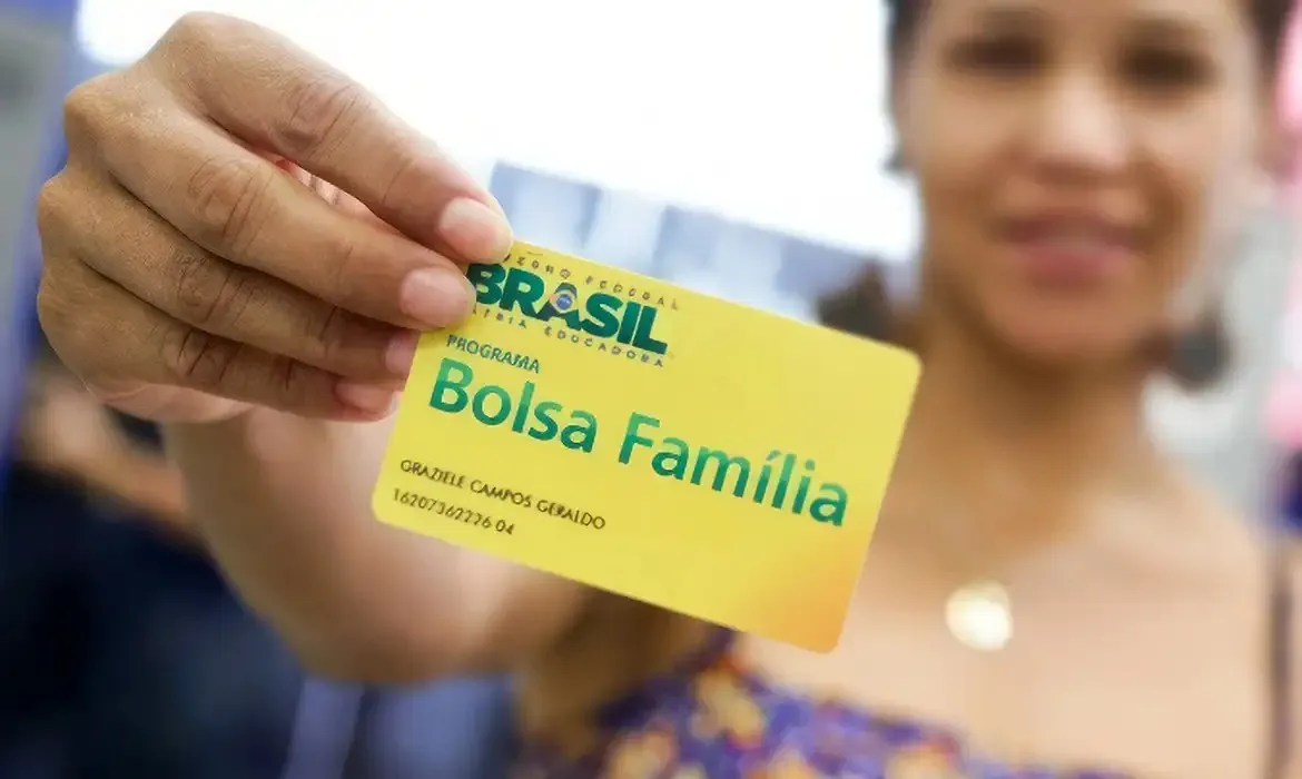 Caixa paga parcela de março do novo Bolsa Família