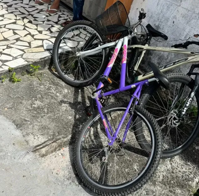 Imagem ilustrativa da imagem Ciclista morre após ser atropelado por caminhão caçamba na RMS