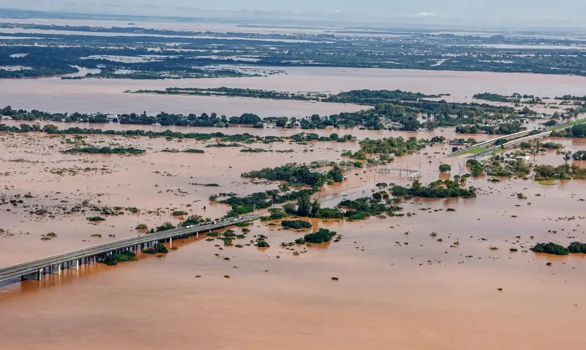 Nível do rio Guaíba, no Rio Grande do Sul, desceu para 5,09 metros, às 11h15