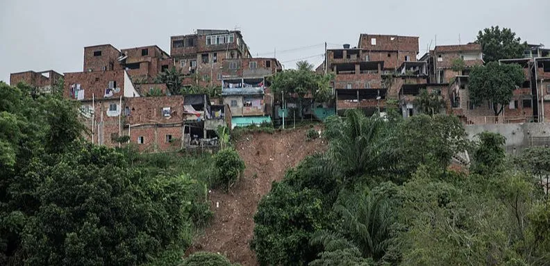 Em caso de emergência, ligue para 199