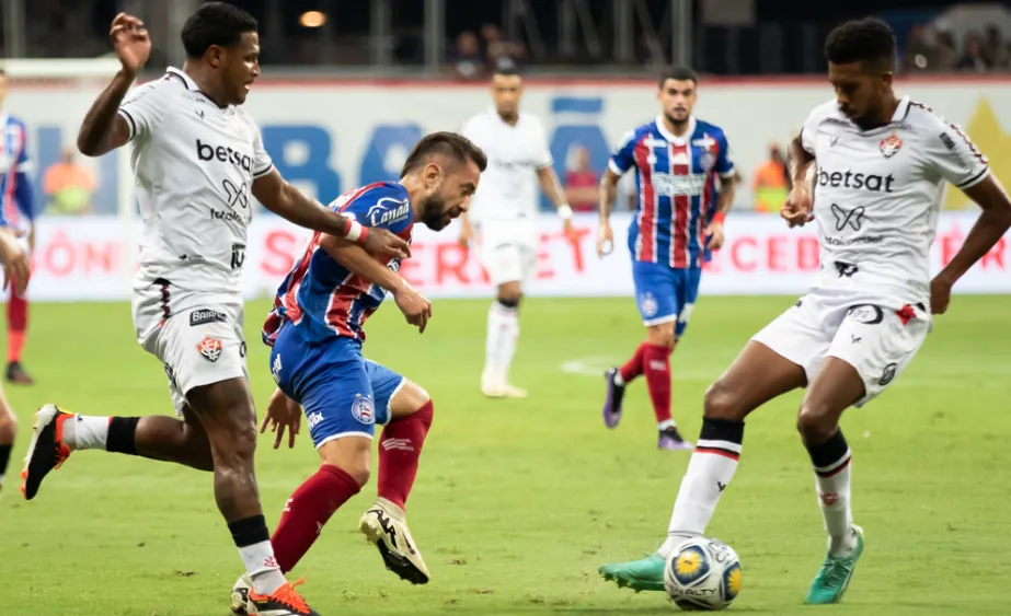 Bahia e Vitória se enfrentaram nesta quarta-feira, 20.