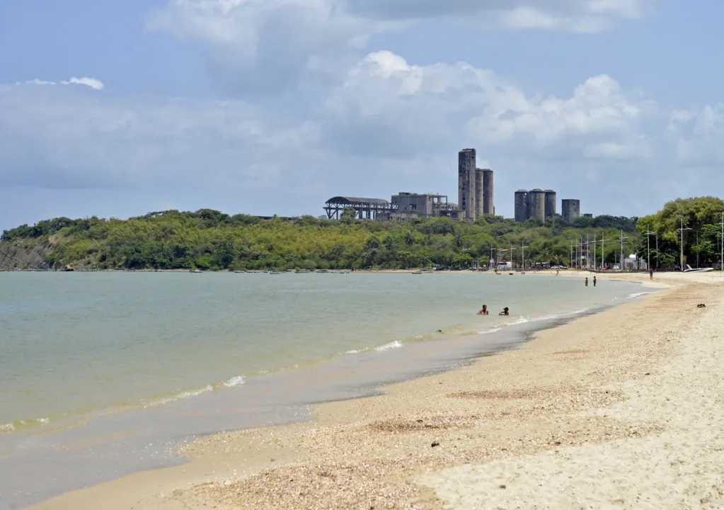 Praia de Tubarão, em Salvador