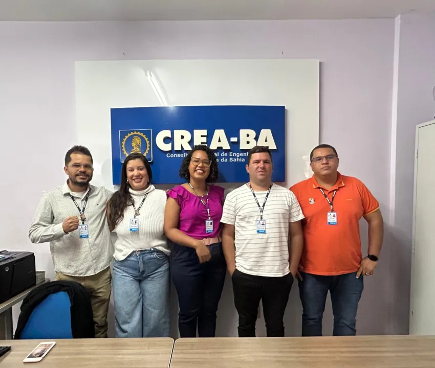 Equipe do Crea de Teixeira de Freitas celebra os 39 anos do município do estremo sul do estado.