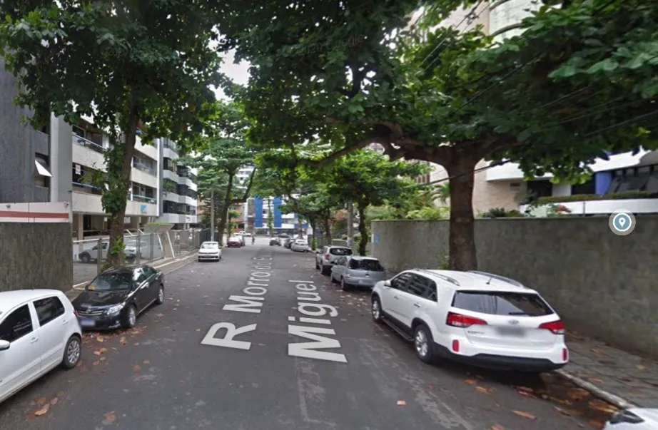 A rua Morro do Escravo Miguel fica localizada em bairro nobre de Salvador