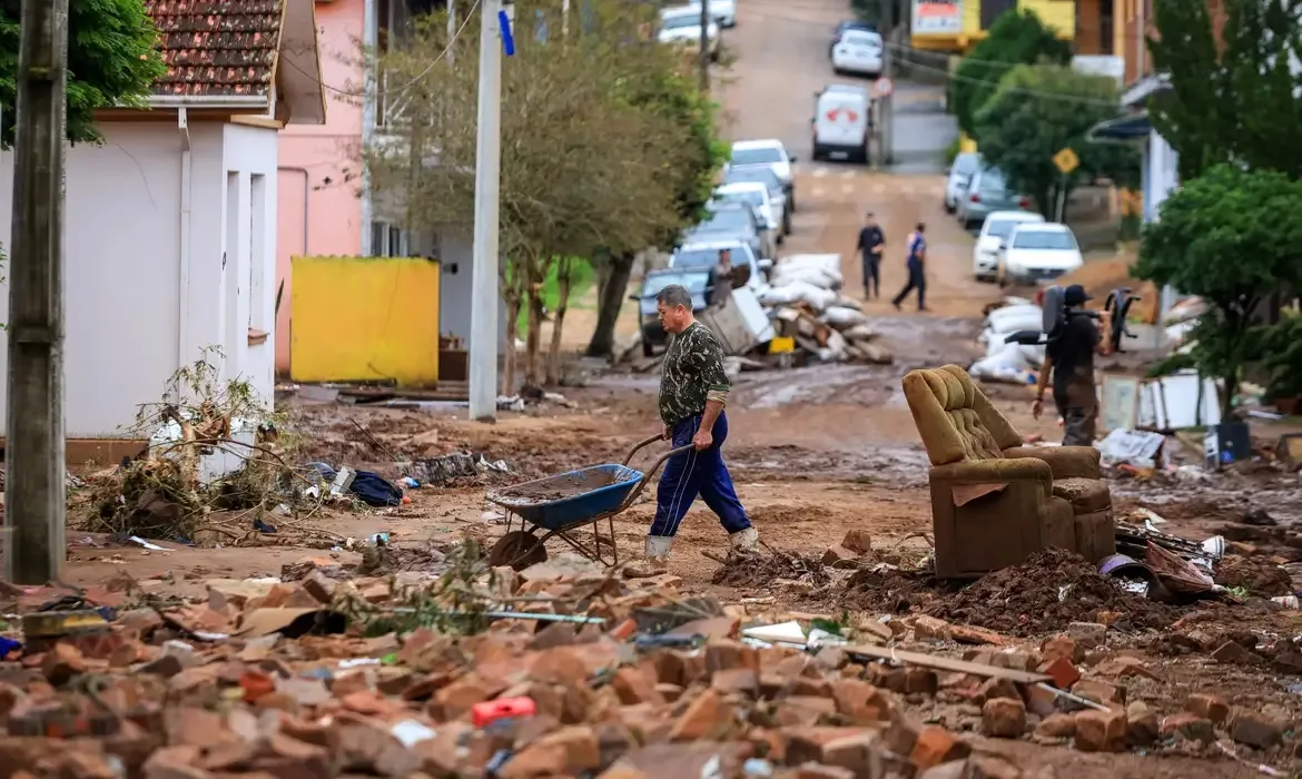 Imagem ilustrativa da imagem Defesa Civil de Eldorado do Sul pede socorro para resgatar ilhados