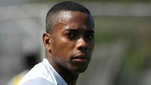 Robinho foi condenado por estupro coletivo