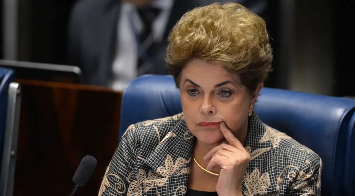 Dilma defende que a história do golpe militar não se perca para prevenir novas ameaças à democracia