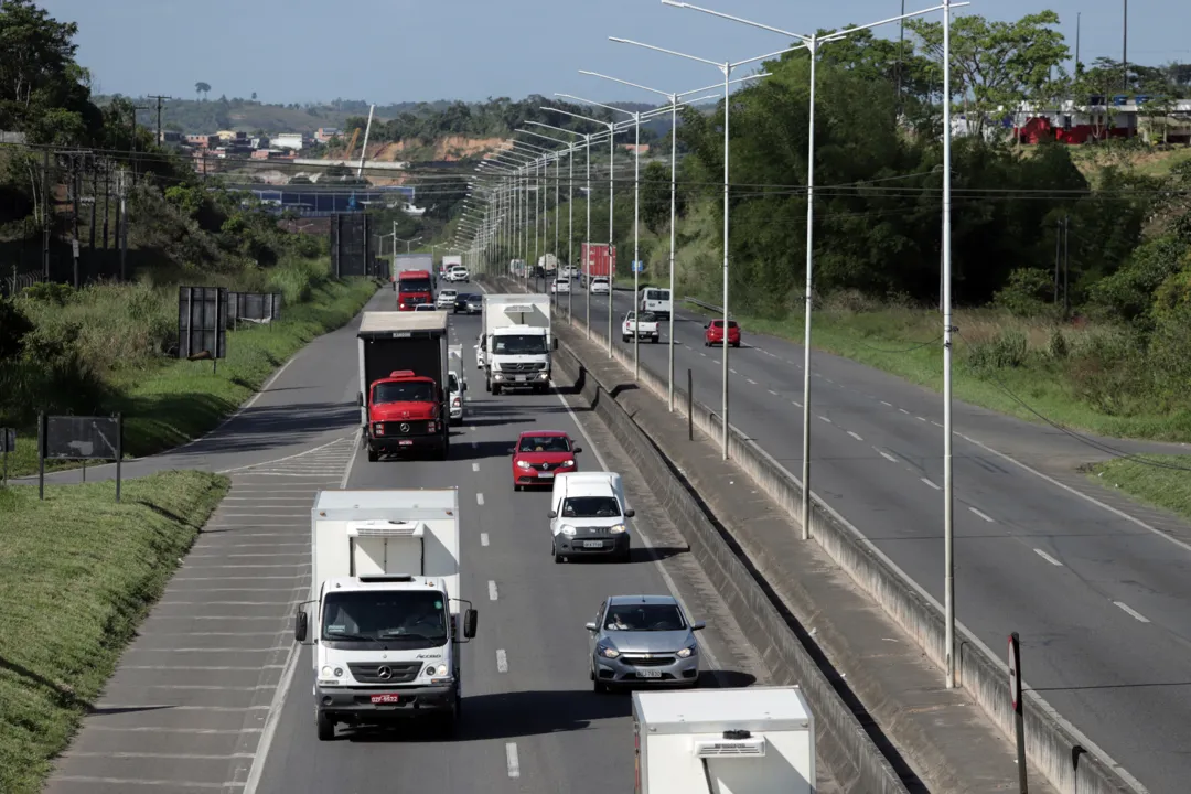 Imagem ilustrativa da imagem Fluxo de veículos nas principais rodovias baianas aumenta de 30 a 45%