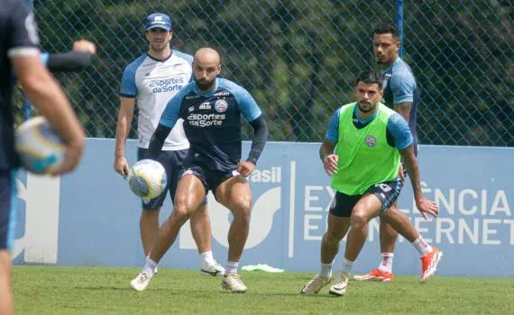 Bahia treina com foco na partida contra o Grêmio.