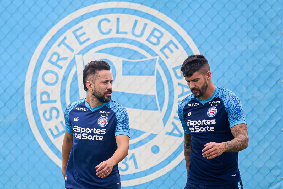 Everton Ribeiro e Everaldo em treino do Bahia neste sábado, 24