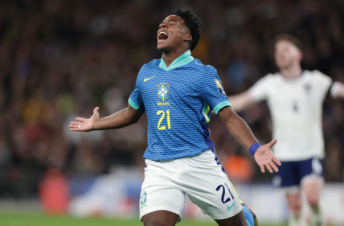 Jogo foi marcado pelo primeiro comando em campo do técnico Dorival Jr.