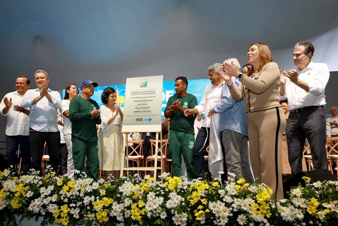 Lula participa de inauguração do Hospital Costa das Baleias
