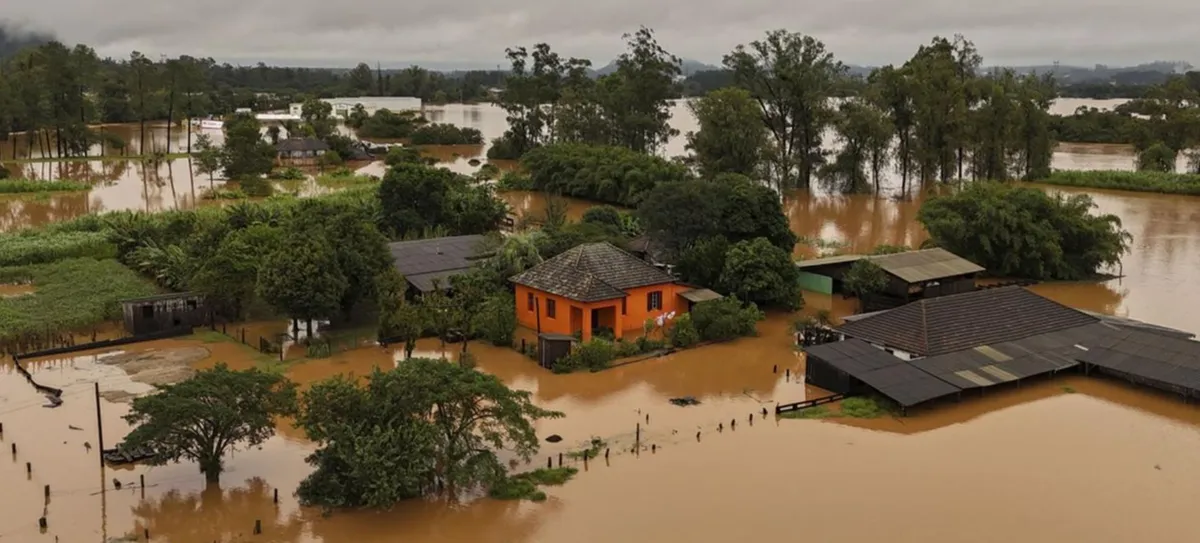 Imagem ilustrativa da imagem Governos federal e do RS reforçam que resgates são prioridade