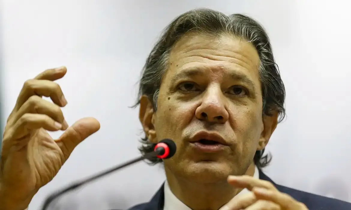 Estado de saúde de Haddad é melhor nesta segunda-feira após diagnóstico positivo