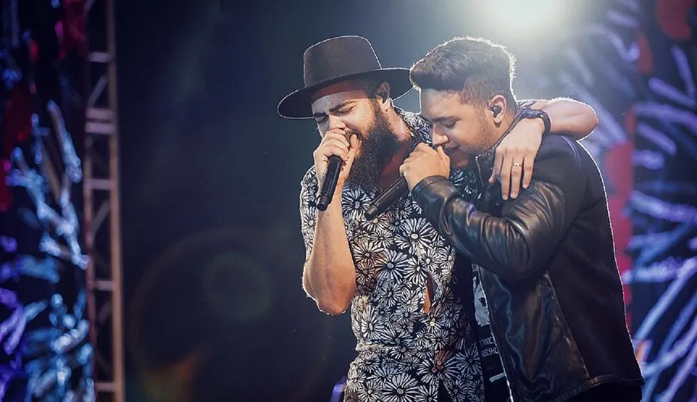 A amizade e parceria entre Marília e a dupla gerou grandes sucessos na música sertaneja, como "A Flor e o Beija-Flor"